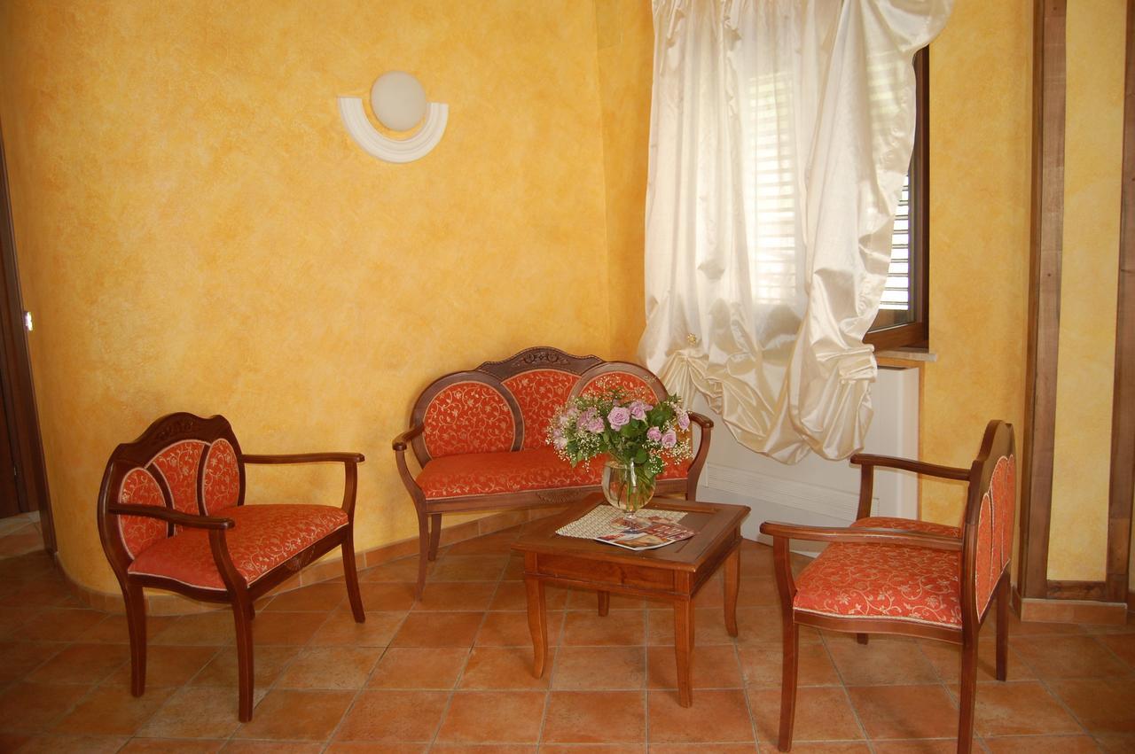B&B La Tana Dell'Orso Villalago 外观 照片