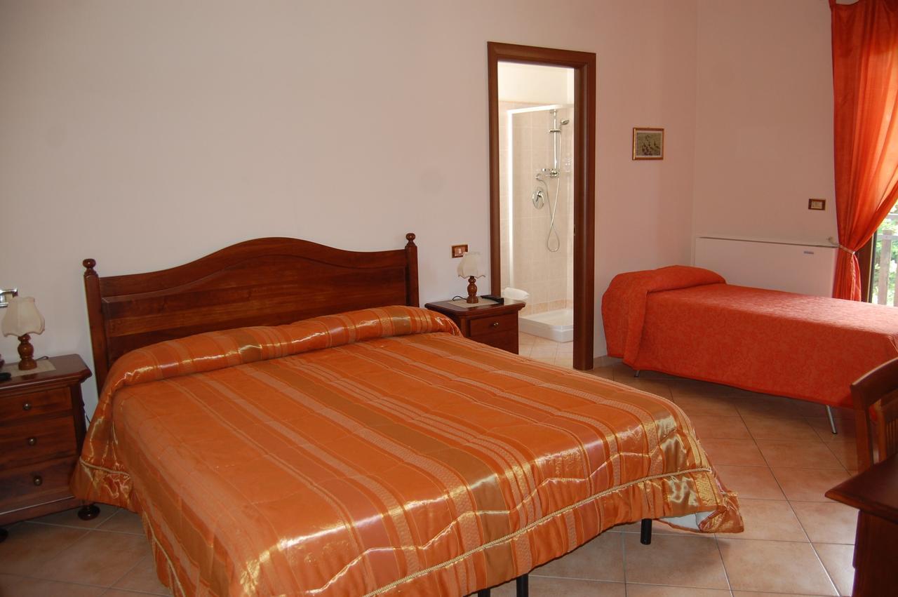 B&B La Tana Dell'Orso Villalago 外观 照片