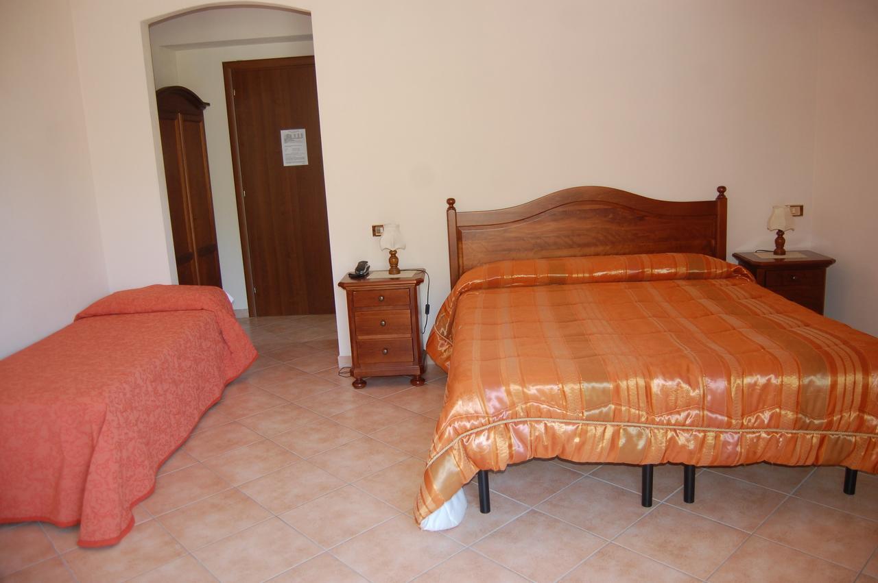 B&B La Tana Dell'Orso Villalago 外观 照片