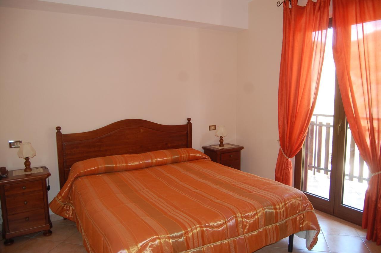 B&B La Tana Dell'Orso Villalago 外观 照片